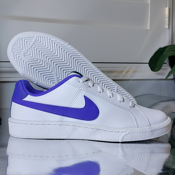 NEW NIKE COURT ROYAL WOMENS SIZE 8.5 - Picture 2 of 7